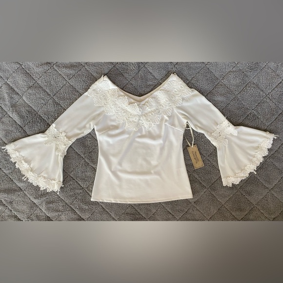 Beautiful Fashion Concepts Blouse NWT - Picture 2 of 13